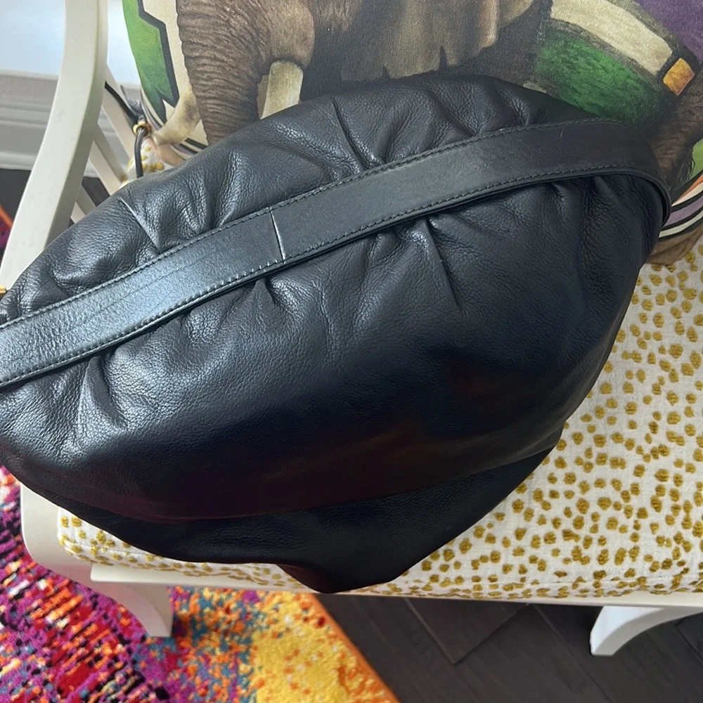 Authentic Gucci shoulder bag. - Picture 4 of 7